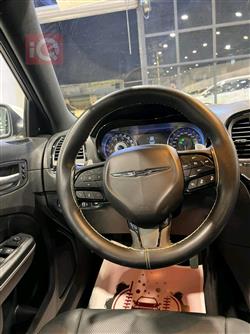 کرایسلەر 300